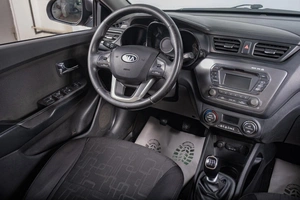 Хетчбэк Kia Rio 2012 года, 599000 рублей, Томск