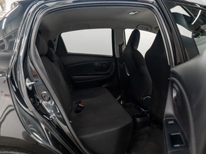 Хетчбэк Toyota Vitz 2017 года, 875000 рублей, Красноярск