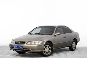 Седан Toyota Camry 2000 года, 649000 рублей, Барнаул
