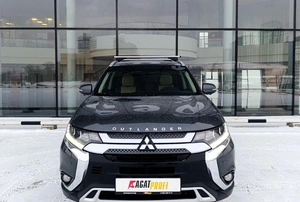 Внедорожник Mitsubishi Outlander 2019 года, 2650000 рублей, Красноярск