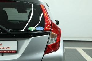 Хетчбэк Honda Fit 2017 года, 1045000 рублей, Красноярск