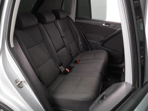 Внедорожник Volkswagen Tiguan 2011 года, 1060000 рублей, Воронеж