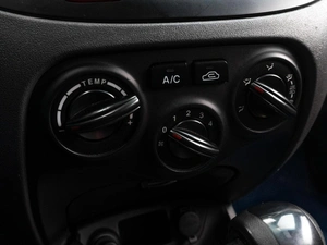 Седан Kia Rio 2010 года, 729000 рублей, Тюмень