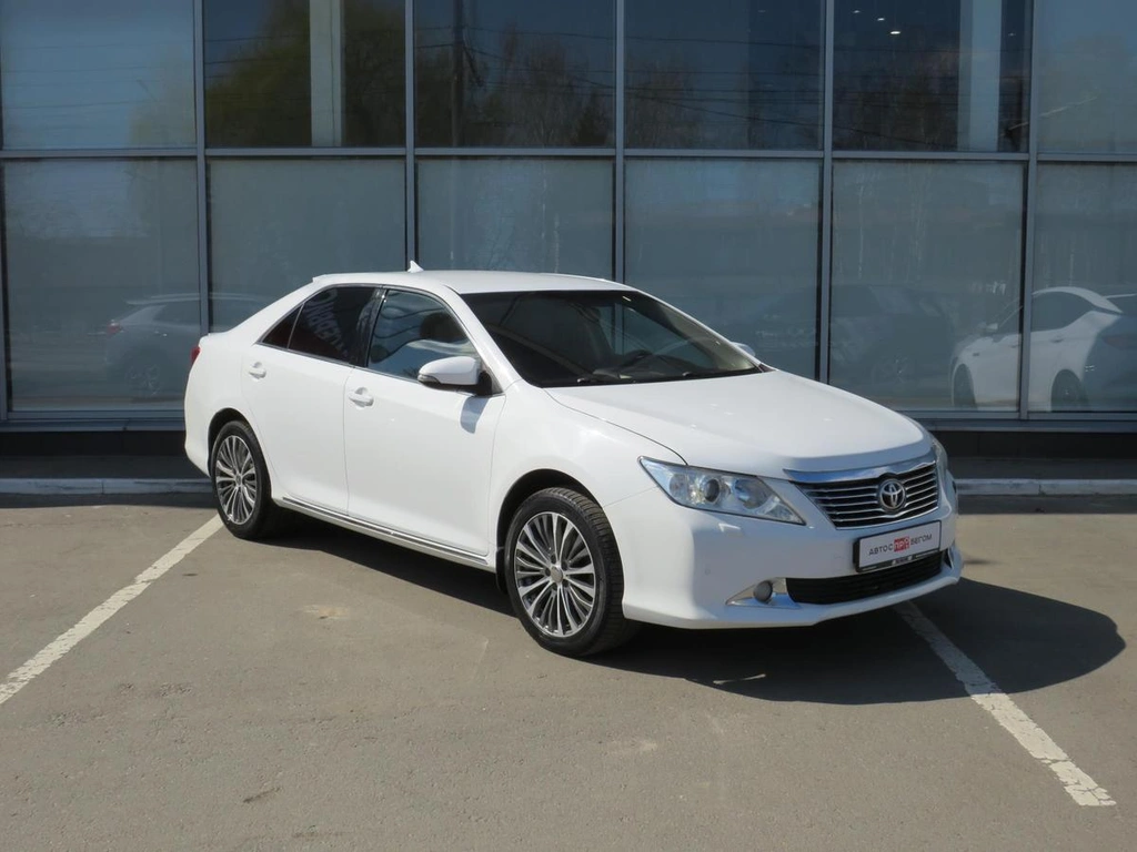 Седан Toyota Camry 2014 года, 1545000 рублей, Брянск