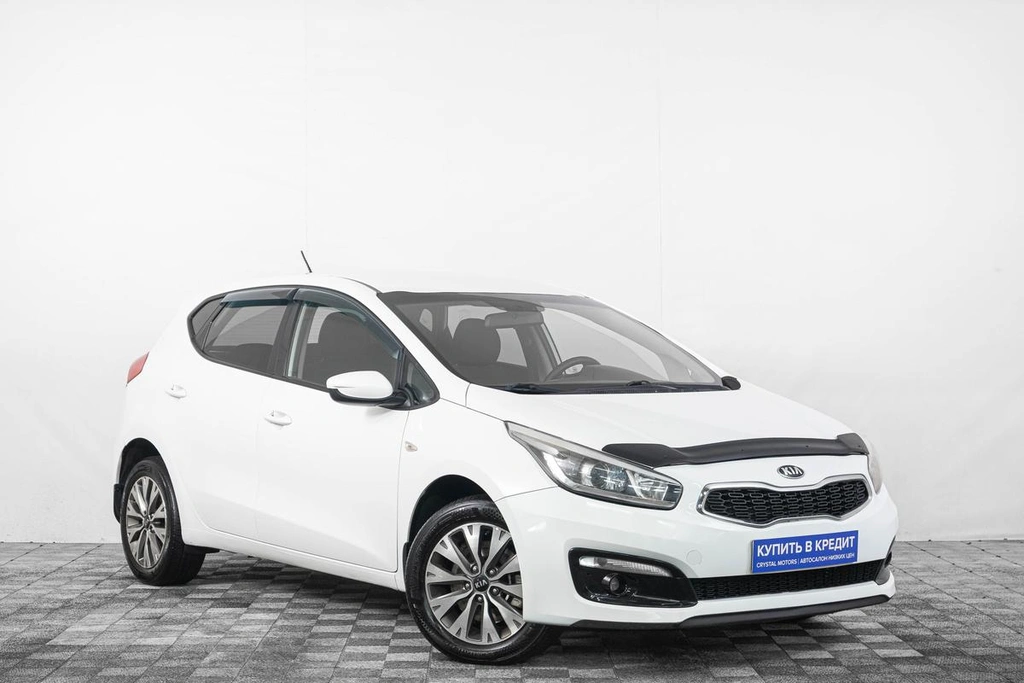 Хетчбэк Kia Ceed 2016 года, 899000 рублей, Кемерово