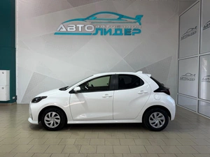 Хетчбэк Toyota Yaris 2020 года, 1119000 рублей, Красноярск