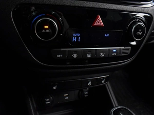 Седан Hyundai Solaris 2021 года, 1665000 рублей, Воронеж