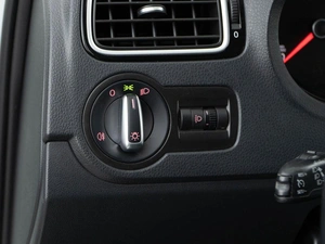 Седан Volkswagen Polo 2020 года, 1346077 рублей, Москва