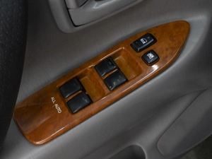 Внедорожник Toyota Land Cruiser 2002 года, 1990000 рублей, Омск