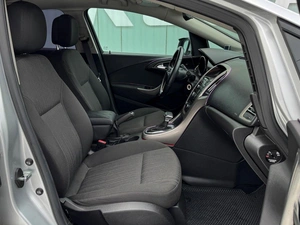 Хетчбэк Opel Astra 2012 года, 899000 рублей, Кропоткин