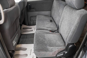 Минивэн Toyota Voxy 2005 года, 1319000 рублей, Барнаул