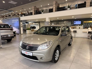 Хэтчбек Renault Sandero 2014 года, 725000 рублей, Орёл