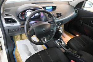 Седан Renault Fluence 2013 года, 789000 рублей, Омск