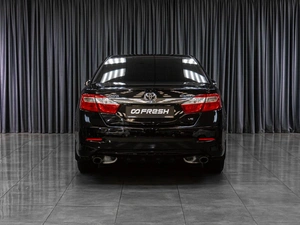 Седан Toyota Camry 2014 года, 1799000 рублей, Тюмень