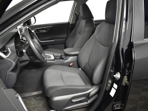 Внедорожник Toyota RAV4 2021 года, 3749200 рублей, Казань