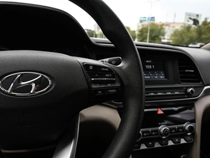 Седан Hyundai Elantra 2019 года, 1660000 рублей, Волгоград