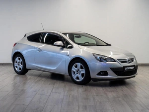 Хетчбэк Opel Astra GTC 2012 года, 879000 рублей, Саратов