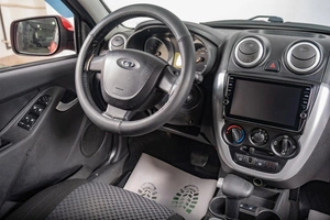 Седан ВАЗ (LADA) Granta 2012 года, 399999 рублей, Томск