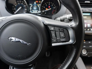 Внедорожник Jaguar F-Pace 2018 года, 3399000 рублей, Санкт-Петербург