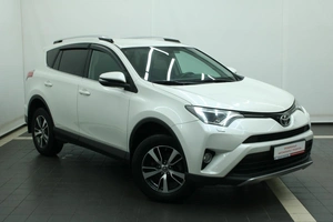 Внедорожник Toyota RAV4 2016 года, 2597000 рублей, Красноярск