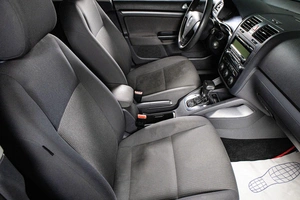 Седан Volkswagen Jetta 2009 года, 529000 рублей, Сургут