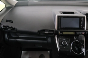 Минивэн Toyota Wish 2012 года, 1599000 рублей, Омск