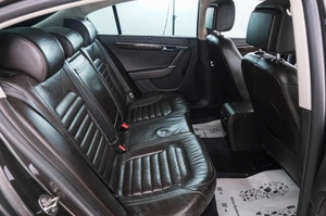 Седан Volkswagen Passat 2012 года, 1259000 рублей, Красноярск