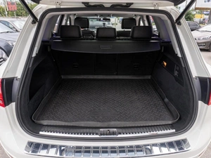 Внедорожник Volkswagen Touareg 2011 года, 2419000 рублей, Саратов