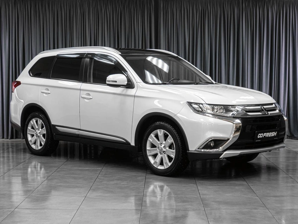 Внедорожник Mitsubishi Outlander 2016 года, 1949000 рублей, Тюмень