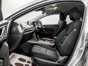 Хетчбэк Mazda Axela 2017 года, 1100000 рублей, Красноярск