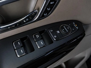 Минивэн Kia Carnival 2019 года, 3129000 рублей, Тюмень
