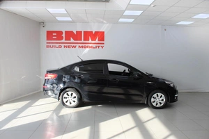 Седан Kia Rio 2016 года, 1040000 рублей, Смоленск