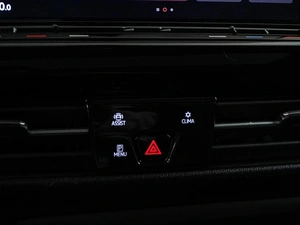 Хетчбэк Volkswagen Golf 2021 года, 2797434 рублей, Москва