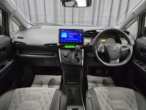 Минивэн Toyota Wish 2011 года, 1180000 рублей, Красноярск