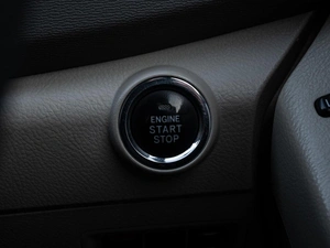 Минивэн Toyota Isis 2010 года, 1060000 рублей, Краснодар