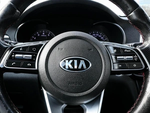 Седан Kia Optima 2019 года, 2350000 рублей, Волгоград