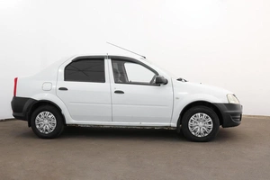 Седан Renault Logan 2011 года, 375000 рублей, Орёл