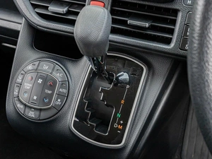 Минивэн Toyota Noah 2019 года, 2300000 рублей, Краснодар