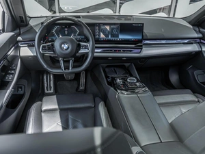 Седан BMW 5 серия 2023 года, 7655880 рублей, Ставрополь