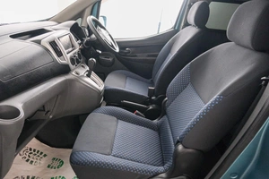 Минивэн Nissan NV200 2010 года, 1119000 рублей, Красноярск