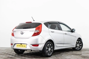 Седан Hyundai Solaris 2012 года, 799000 рублей, Сургут