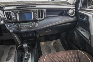 Внедорожник Toyota RAV4 2016 года, 2399000 рублей, Барнаул