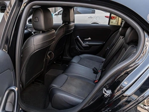 Хетчбэк Mercedes-benz A-класс 2019 года, 2098000 рублей, Краснодар