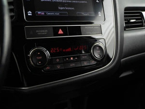 Внедорожник Mitsubishi Outlander 2019 года, 2293055 рублей, Москва