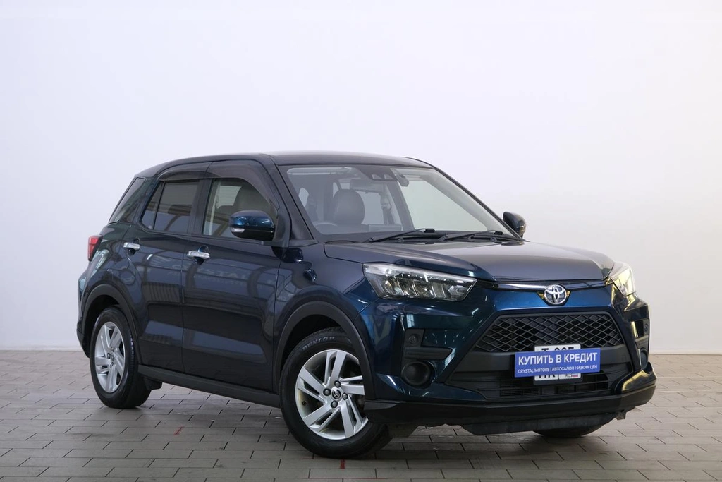 Внедорожник Toyota Raize 2019 года, 1549000 рублей, Омск