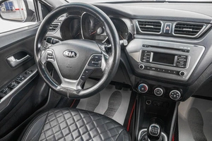 Седан Kia Rio 2016 года, 749000 рублей, Барнаул