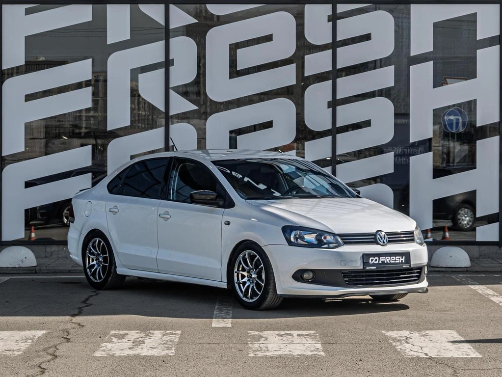 Седан Volkswagen Polo 2013 года, 840000 рублей, Краснодар