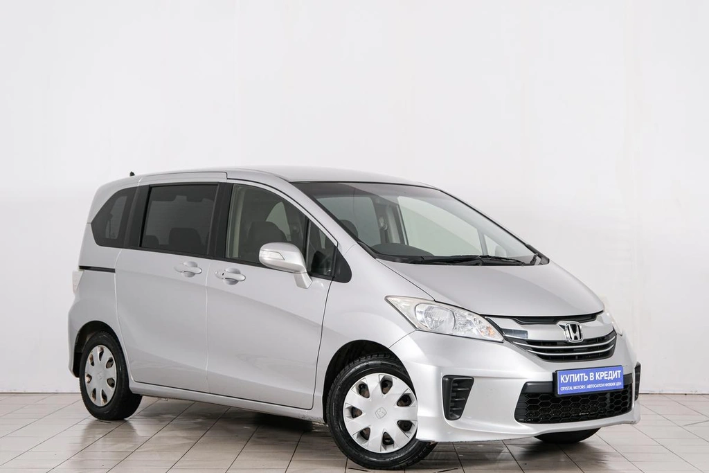 Минивэн Honda Freed 2014 года, 1089000 рублей, Красноярск