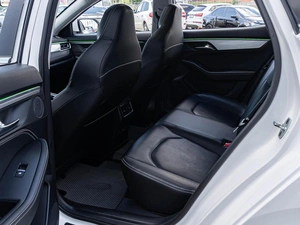 Лифтбек JAC J7 2023 года, 1160000 рублей, Краснодар