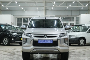 Пикап Mitsubishi L200 2021 года, 2819000 рублей, Омск